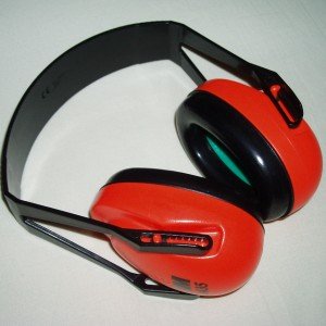 Electric Low Pitch 85db Safety Noise Cancelling Muff Black Active Ear Defender 